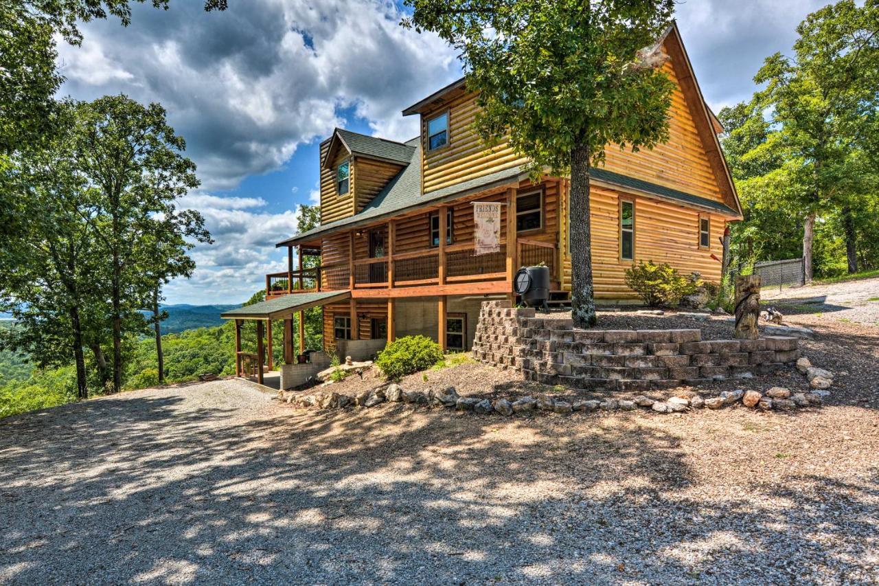 Spacious Log Cabin With Fire Pit And Game Room! Eureka Springs Eksteriør billede