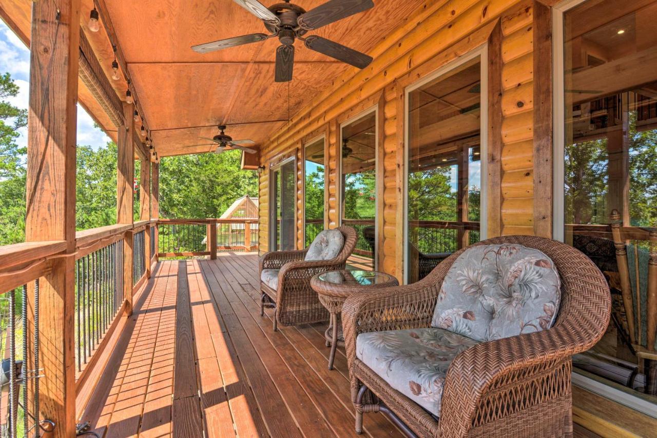 Spacious Log Cabin With Fire Pit And Game Room! Eureka Springs Eksteriør billede